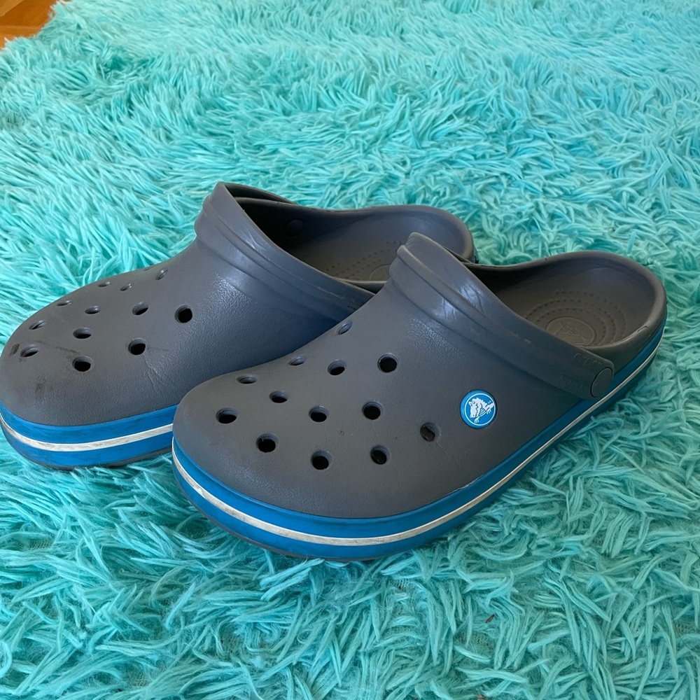 Crocs Unisex Crocband Clog, Charcoal/Ocean, 7 US Men / 9 US Women